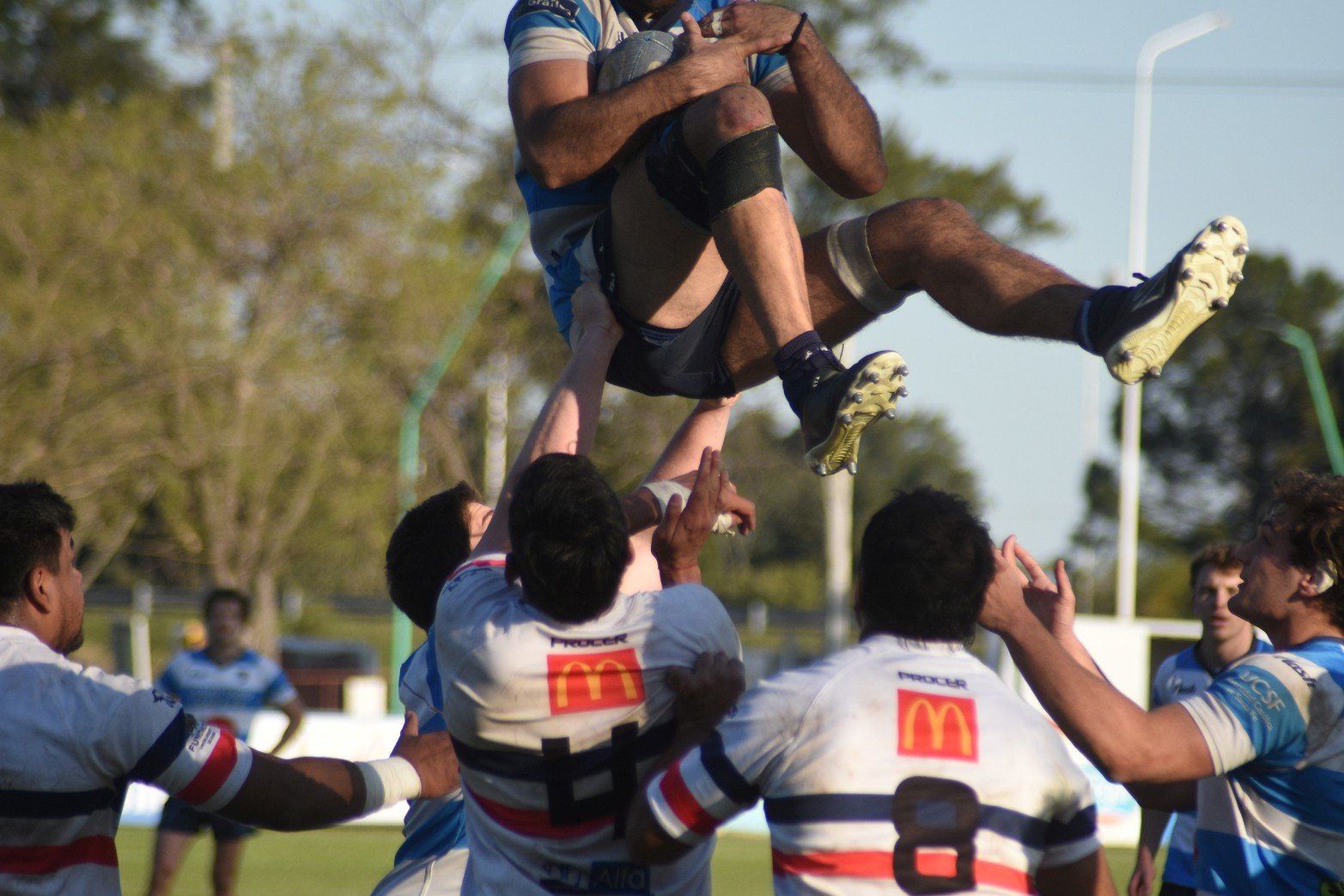 En la capital santafesina tuvo lugar el encuentro. Por el segundo nivel, entre CRAI y Natación y Gimnasia de Tucumán. Partido en el cual la visita se terminó imponiendo por 29 a 7.