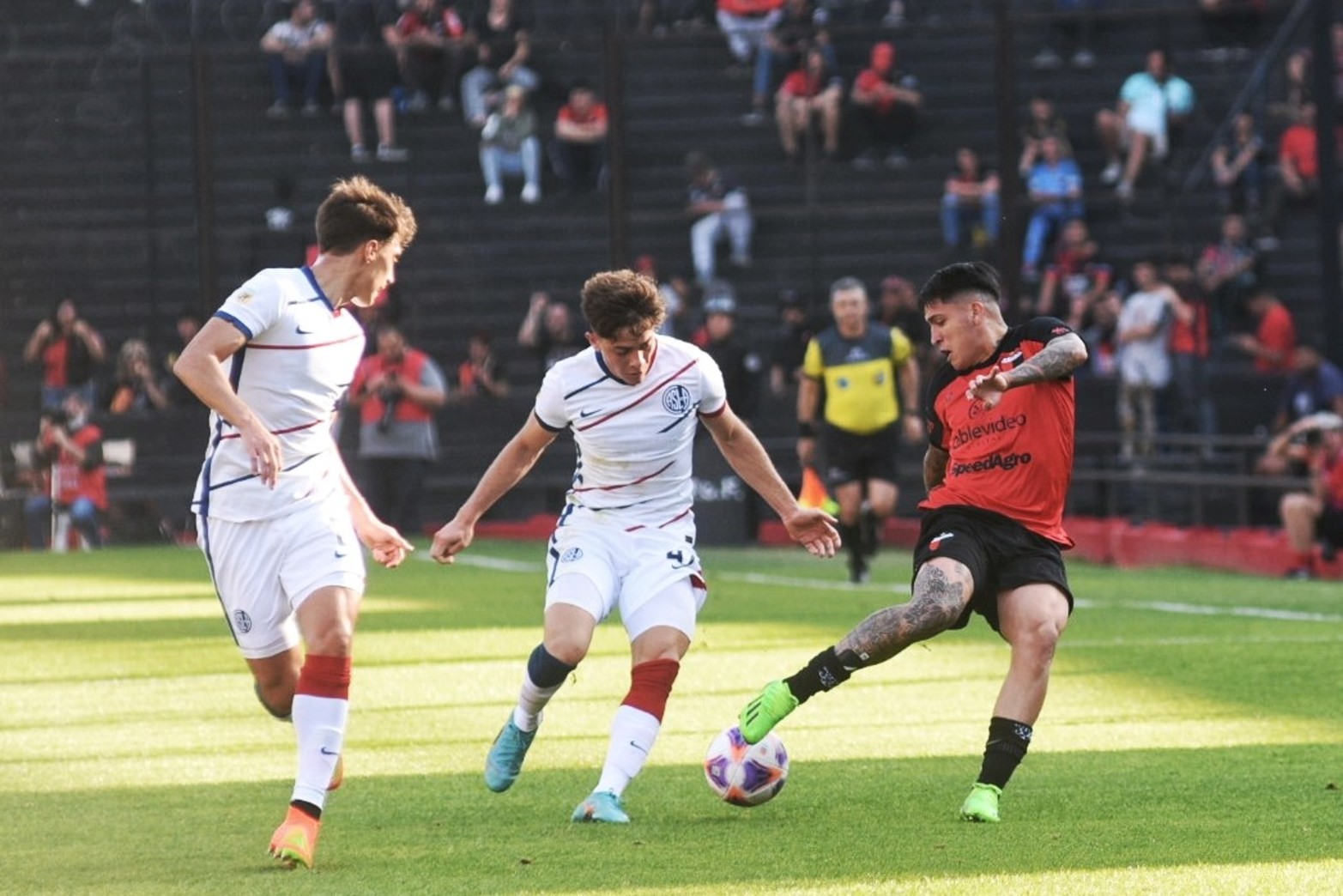 Colón - San Lorenzo, las imágenes del partido. Foto: Pablo Aguirre
