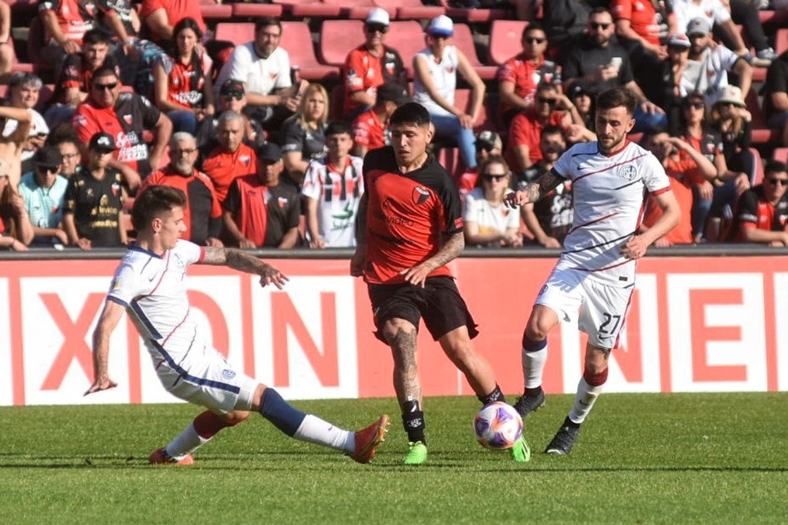 Colón - San Lorenzo, las imágenes del partido. Foto: Pablo Aguirre