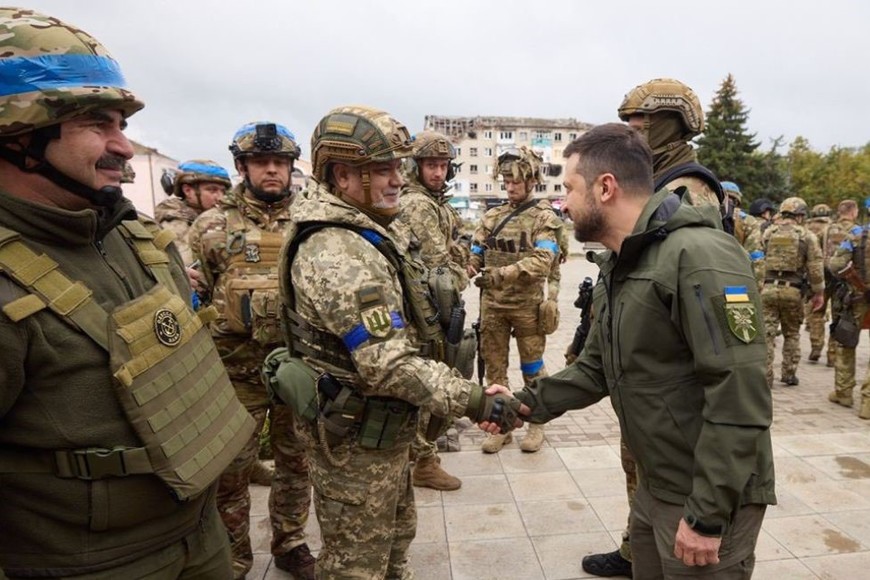 El presidente ucraniano junto a las tropas. Crédito: Telegram Volodimir Zelenski