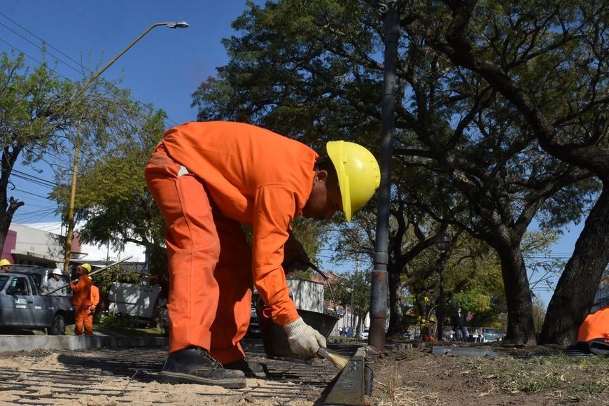 El plan de trabajo apunta a mejorar las condiciones de circulación peatonal en el cantero central.