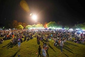 Cabe recordar que el picnic nocturno se celebró dos veces en el año 2019 y una vez más en octubre del año pasado, con una gran concurrencia de familias y jóvenes. Foto: Municipalidad