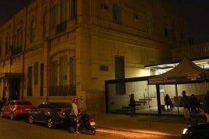 En el Cullen asistieron a dos jóvenes con sendas heridas. Crédito: Manuel Fabatía