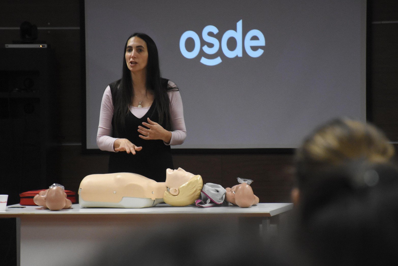 Fundación OSDE realizó cursos de RCP en el marco de sus 30 años.  En total, ya capacitaron a más de 45 mil personas presencialmente.