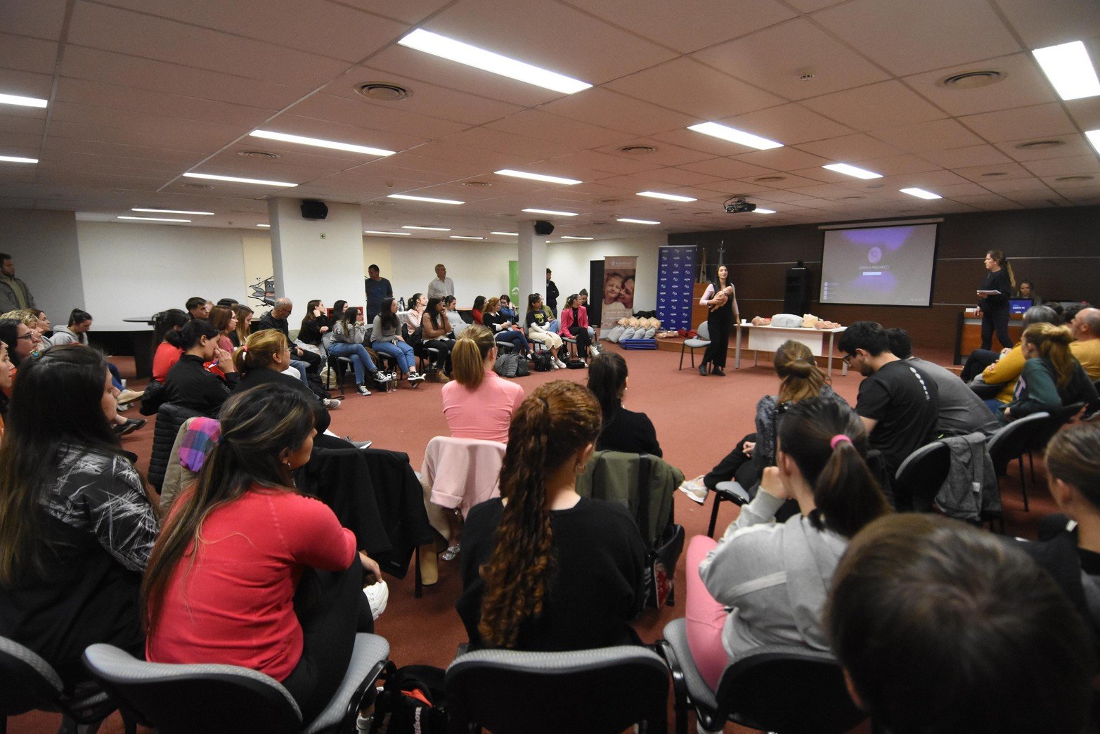 Asistieron jóvenes, adultos y adultos mayores.