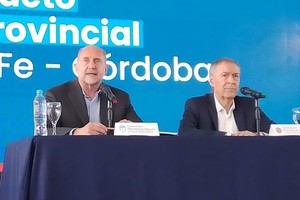 Ambos gobernadores este jueves en la firma del Acueducto Interprovincial.