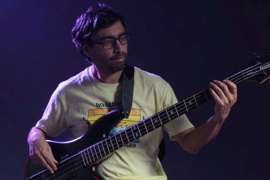 El músico grabó y tocó en Brasil,Italia, Argentina, Chile, Austria, Alemania, Estados Unidos y Suiza algo que incidió en el resultado de su composición. Foto: Gentileza Pablo Sujo