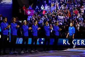 Roger Federer fue el último tenista en ingresar en la presentación de equipos de la Laver Cup. Crédito: Reuters