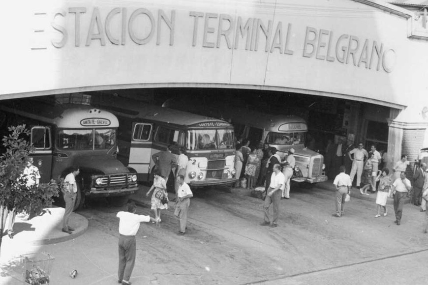 La antigua estación de ómnibus, ubicada en calle Mendoza entre 25 de Mayo y 27 de Febrero.