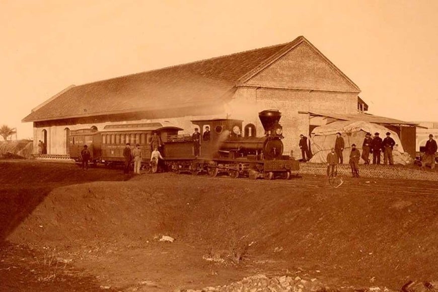 Para  fines del siglo XIX Santa Fe ya contaba con una línea del FF.CC a localidades del interior productivo.  Crédito: Colección Samuel Boote