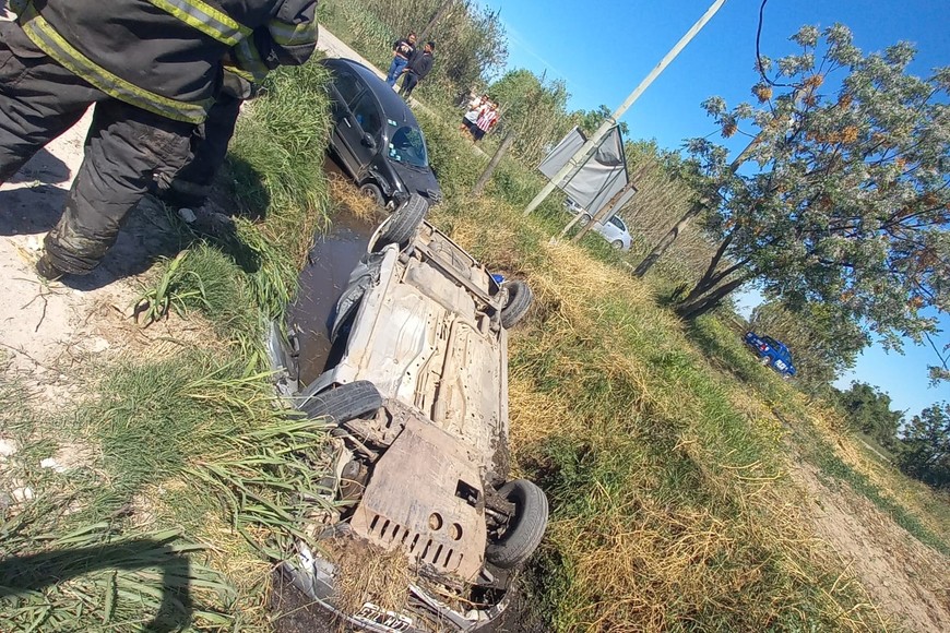 En el lugar trabajaron bomberos y personal de emergencias para el rescate de los heridos. Crédito: El Litoral.