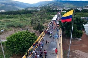 Colombia y Venezuela volverán a estar conectadas por tierra y aire