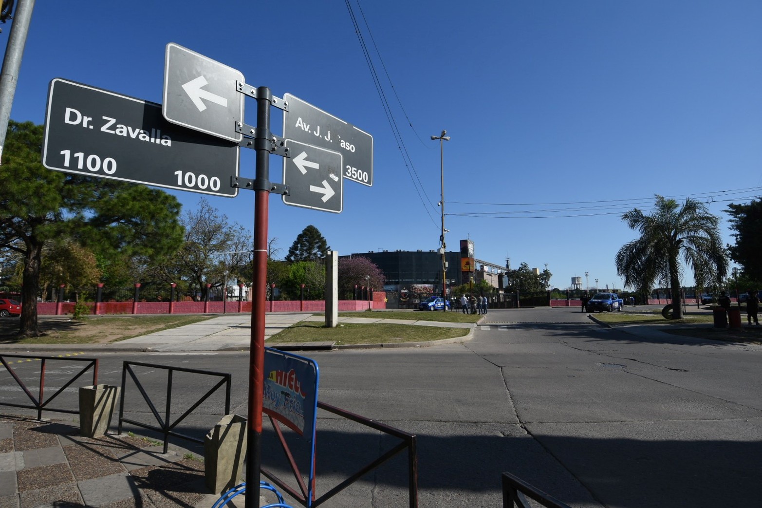 Colón Argentino Jrs., inmediaciones del club sabalero.
