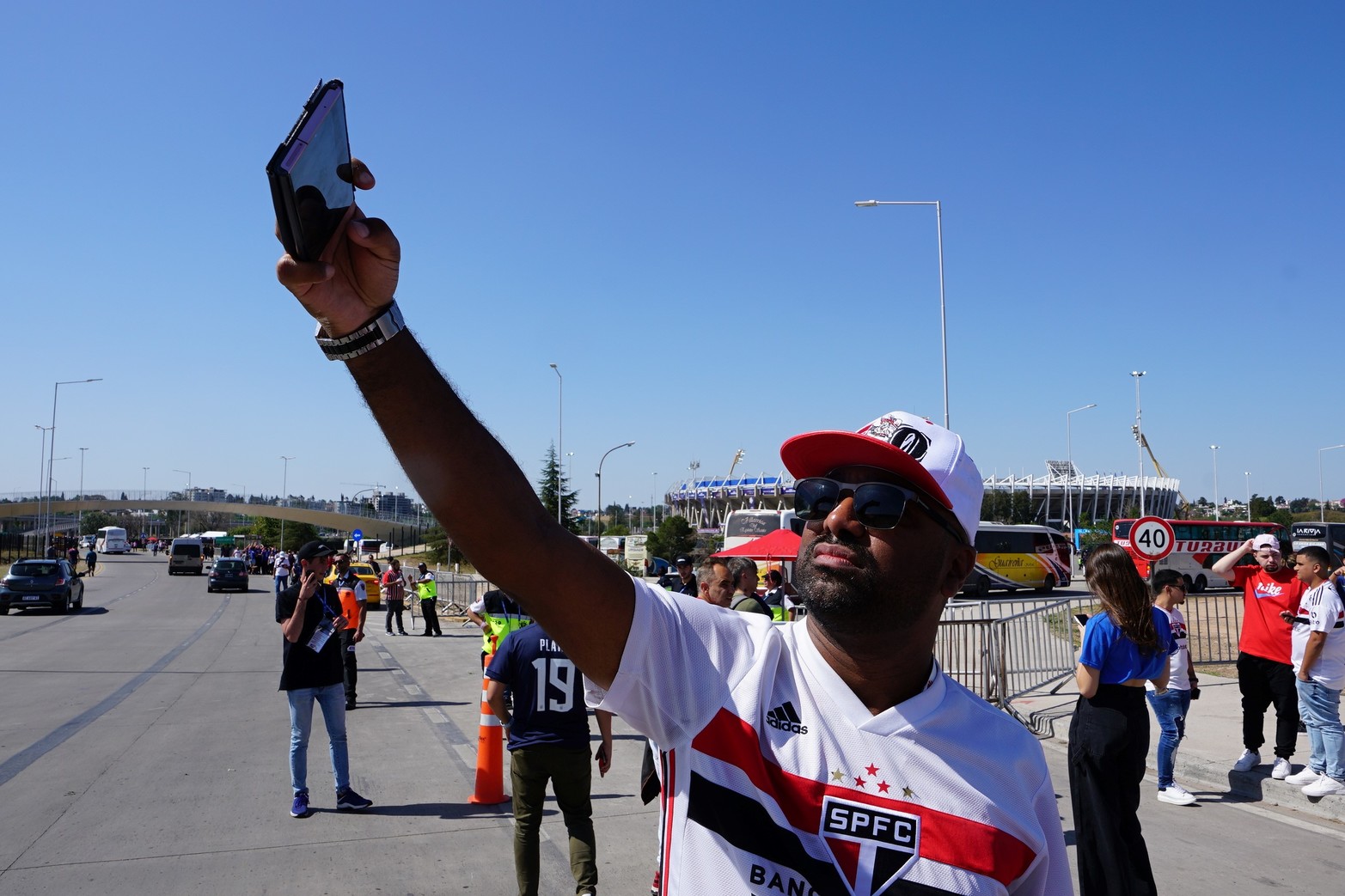 En Córdoba, la previa de los hinchas de Independiente del Valle de Ecuador y San Pablo de Brasil.