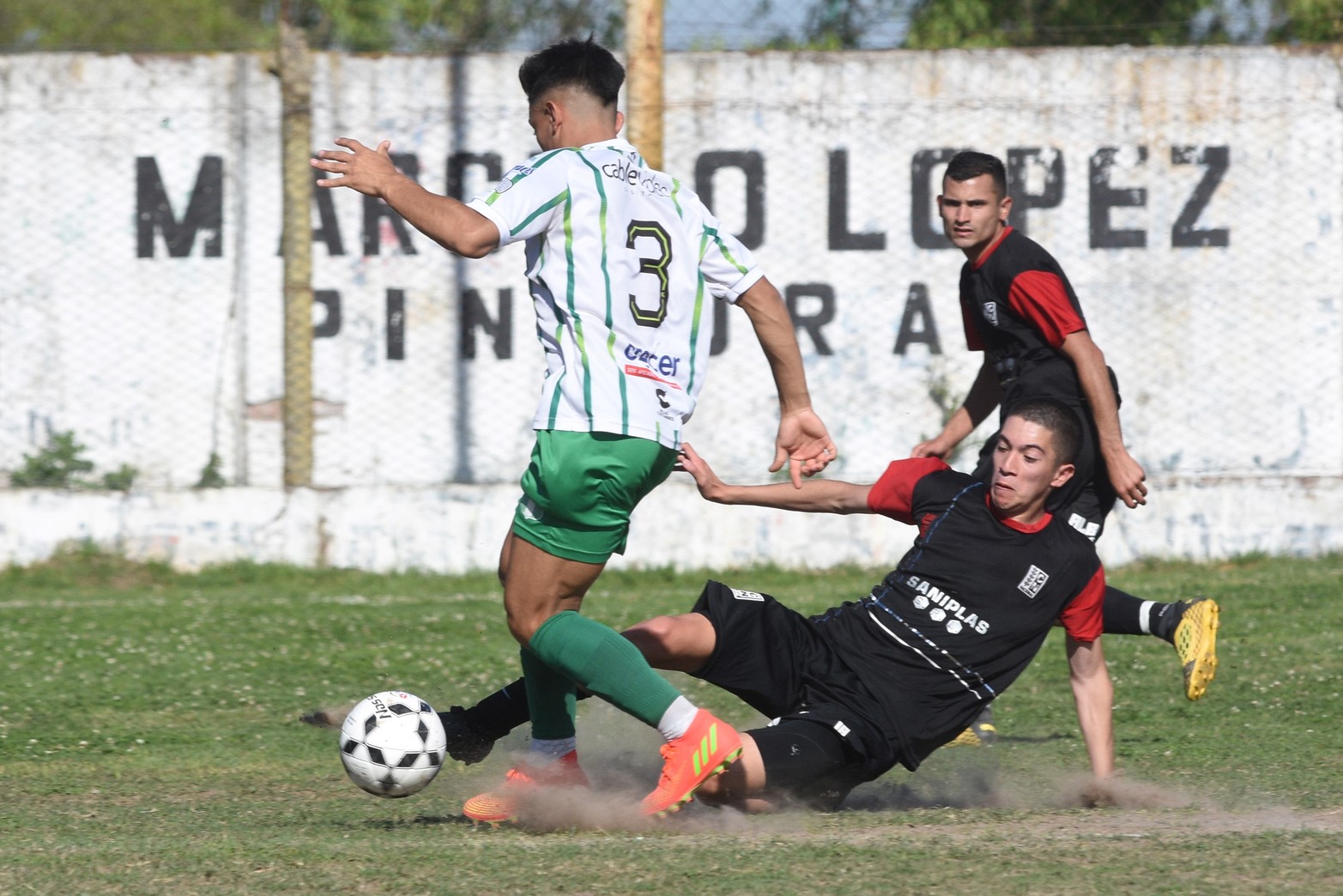 En Angel Gallardo, Monte Vera, San Cristóbal  perdió 2 a 0 frente a Nacional. Foto Mauricio Garín