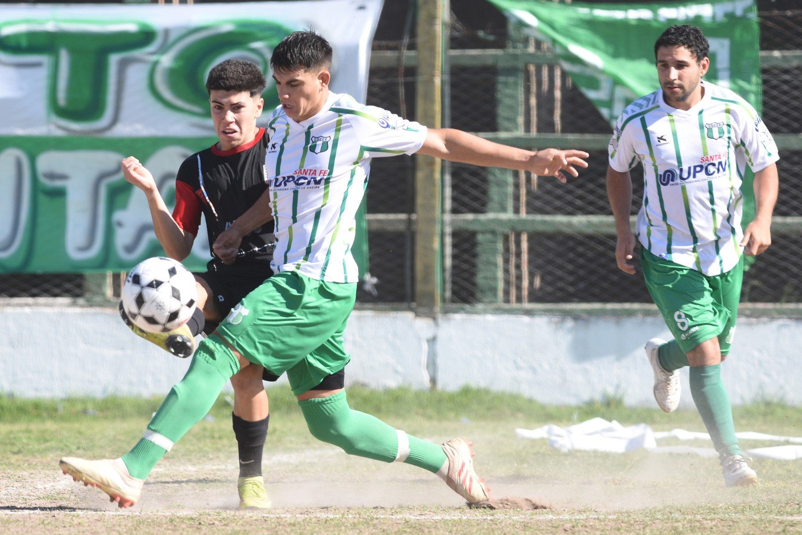 En Angel Gallardo, Monte Vera, San Cristóbal  perdió 2 a 0 frente a Nacional. Foto Mauricio Garín
