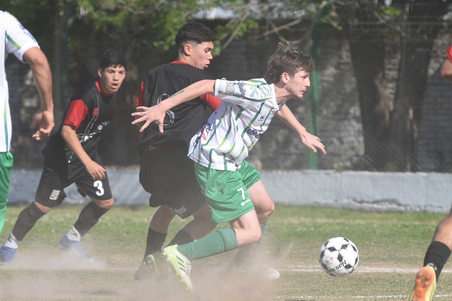 En Angel Gallardo, Monte Vera, San Cristóbal  perdió 2 a 0 frente a Nacional. Foto Mauricio Garín