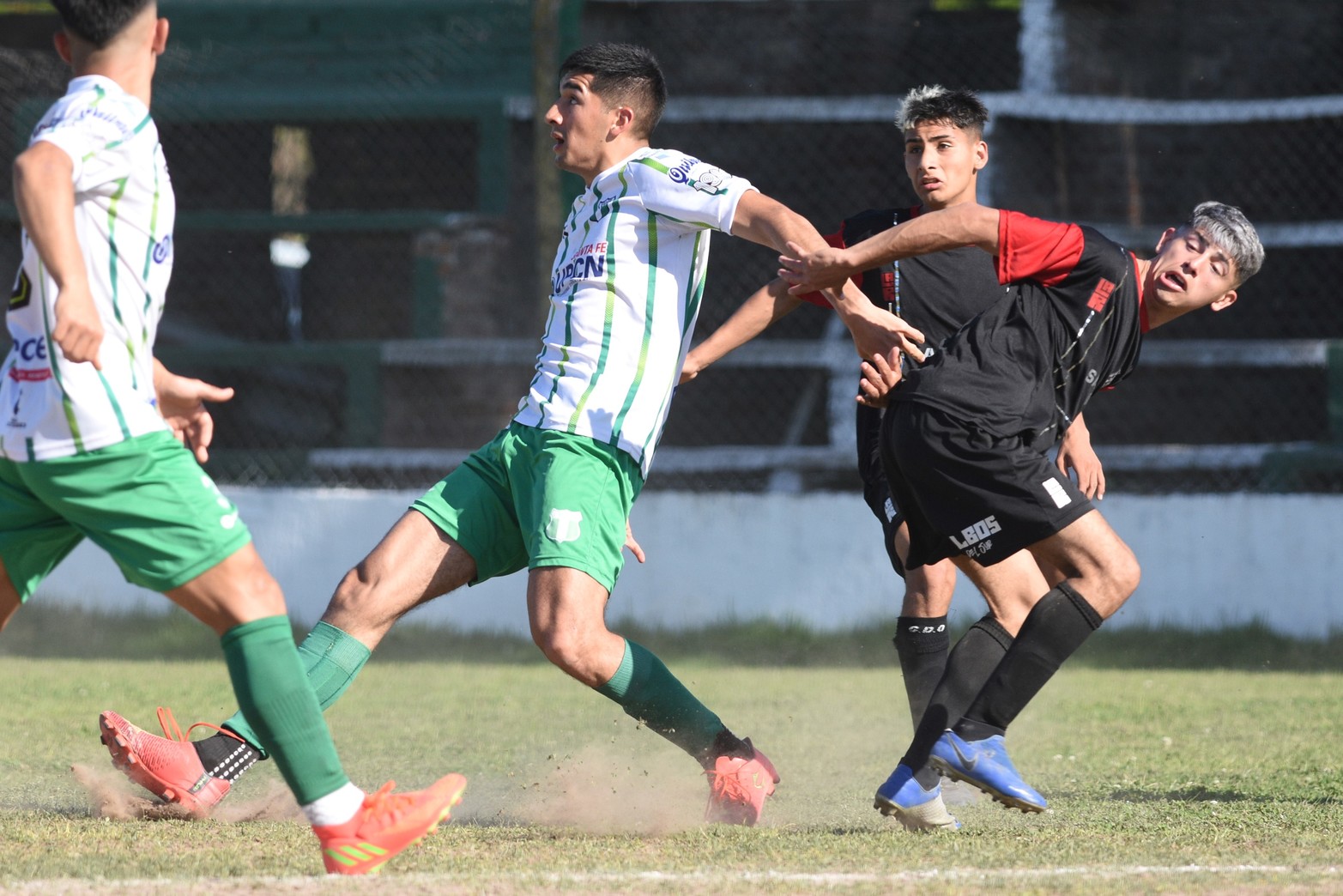 En Angel Gallardo, Monte Vera, San Cristóbal  perdió 2 a 0 frente a Nacional. Foto Mauricio Garín