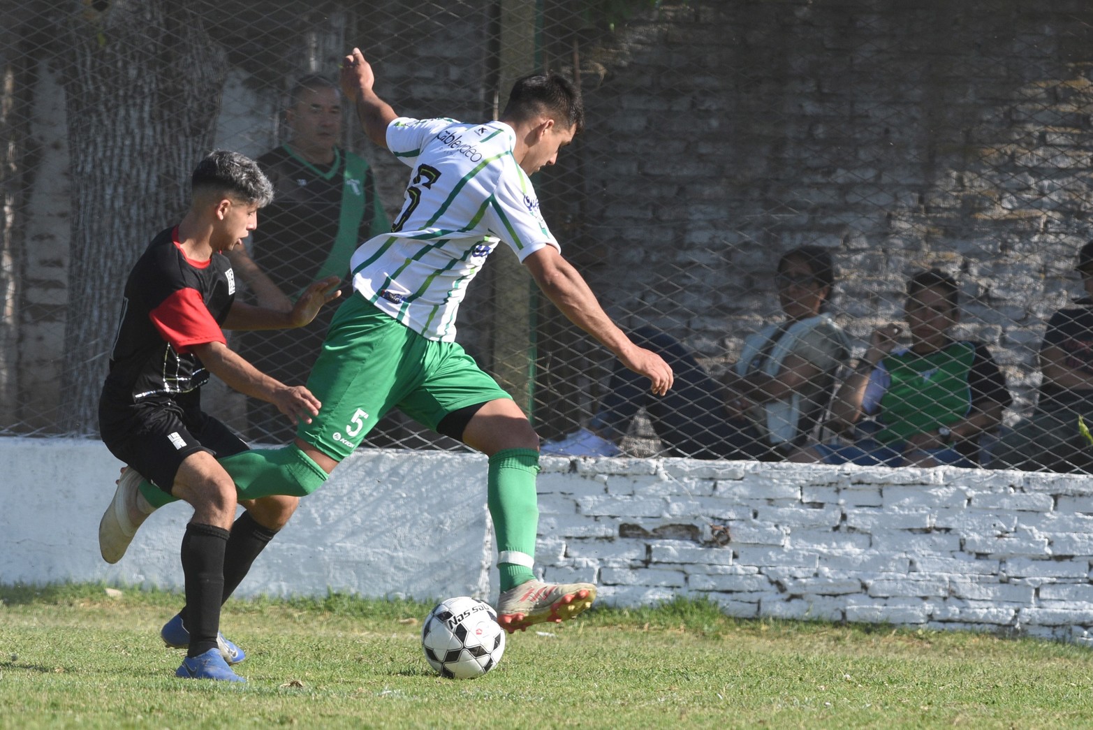 En Angel Gallardo, Monte Vera, San Cristóbal  perdió 2 a 0 frente a Nacional. Foto Mauricio Garín