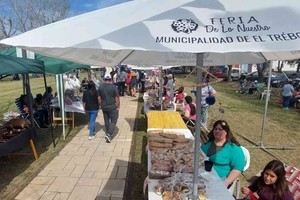 No todos los feriantes de la ciudad pertenecen a Feria de lo nuestro. Pero sí, es necesario destacar, que quienes integran el grupo, deben producir lo que luego venden.  Foto: El Litoral