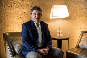 Para Fernán Quirós, “todavía estamos transitando un daño muy significativo en la esfera de la salud mental de la sociedad en general”. Crédito: Marcelo Manera.