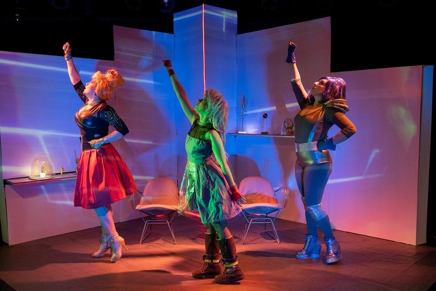 Para Dávila, hay algo en nuestro tiempo que refuerza la representación de una distopía y es el creciente miedo a salir afuera. Foto: Gentileza Tania Pérsico