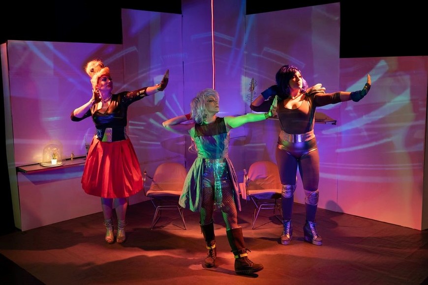 Al pensar la dramaturgia de la obra, Dávila se paró sobre la idea de que el teatro invita a hablar sobre el encierro. Foto: Gentileza Tania Pérsico