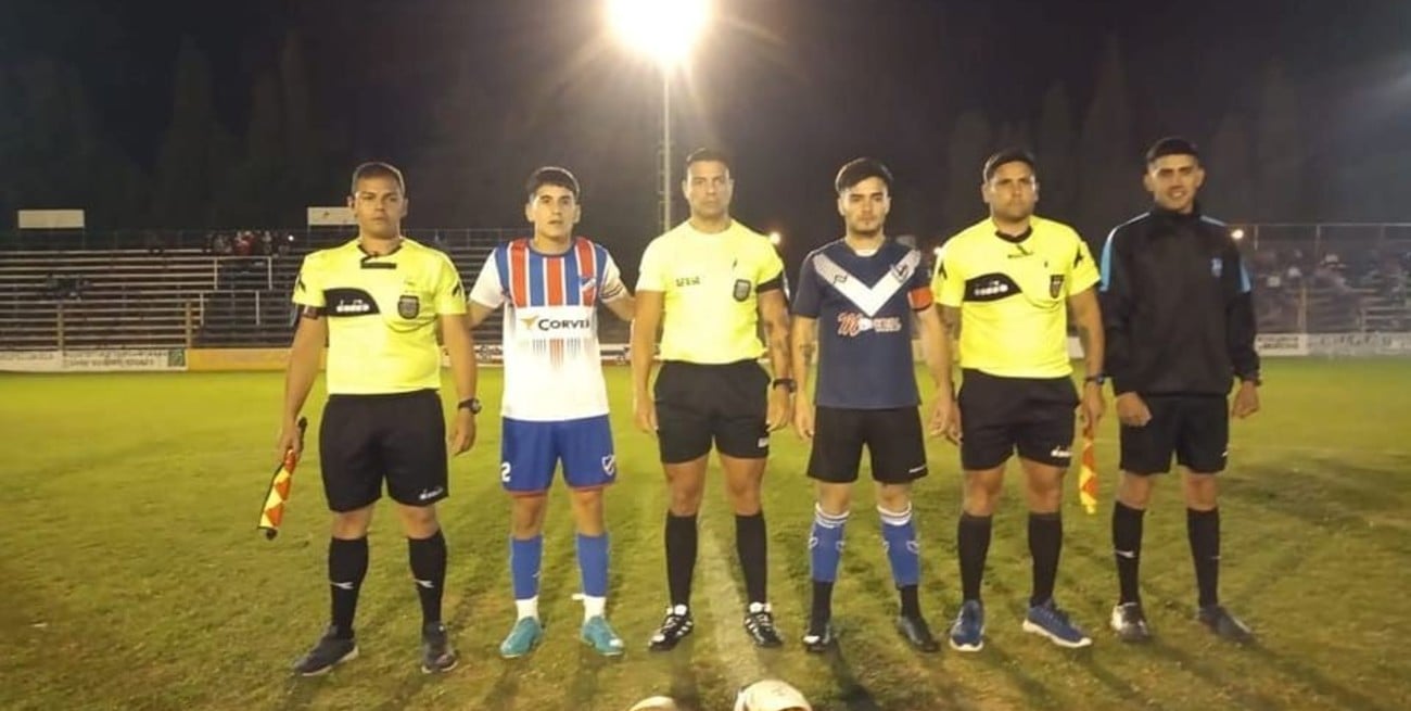 Ocurrió durante el encuentro entre el Club Sportivo Rivadavia y Jorge Newbery de Venado Tuerto que terminó igualado 1 a 1 en el estadio “Vicente Ferretti”.
