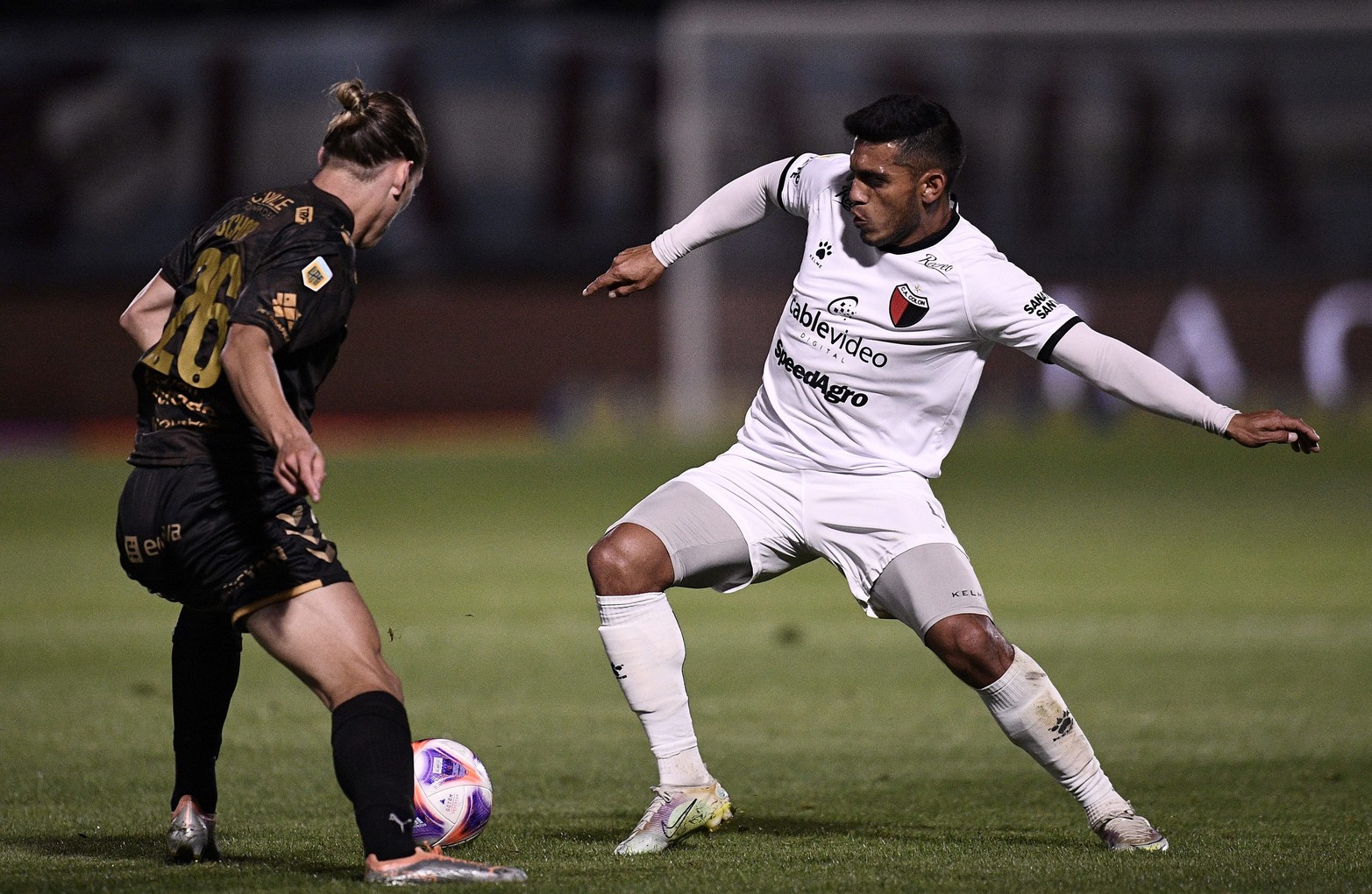 Colón le ganó 2 a 1 a Platense. Con la llegada del nuevo DT Marcelo Saralegui lleva tres partidos jugados y tres ganados. Foto Matías Napoli.