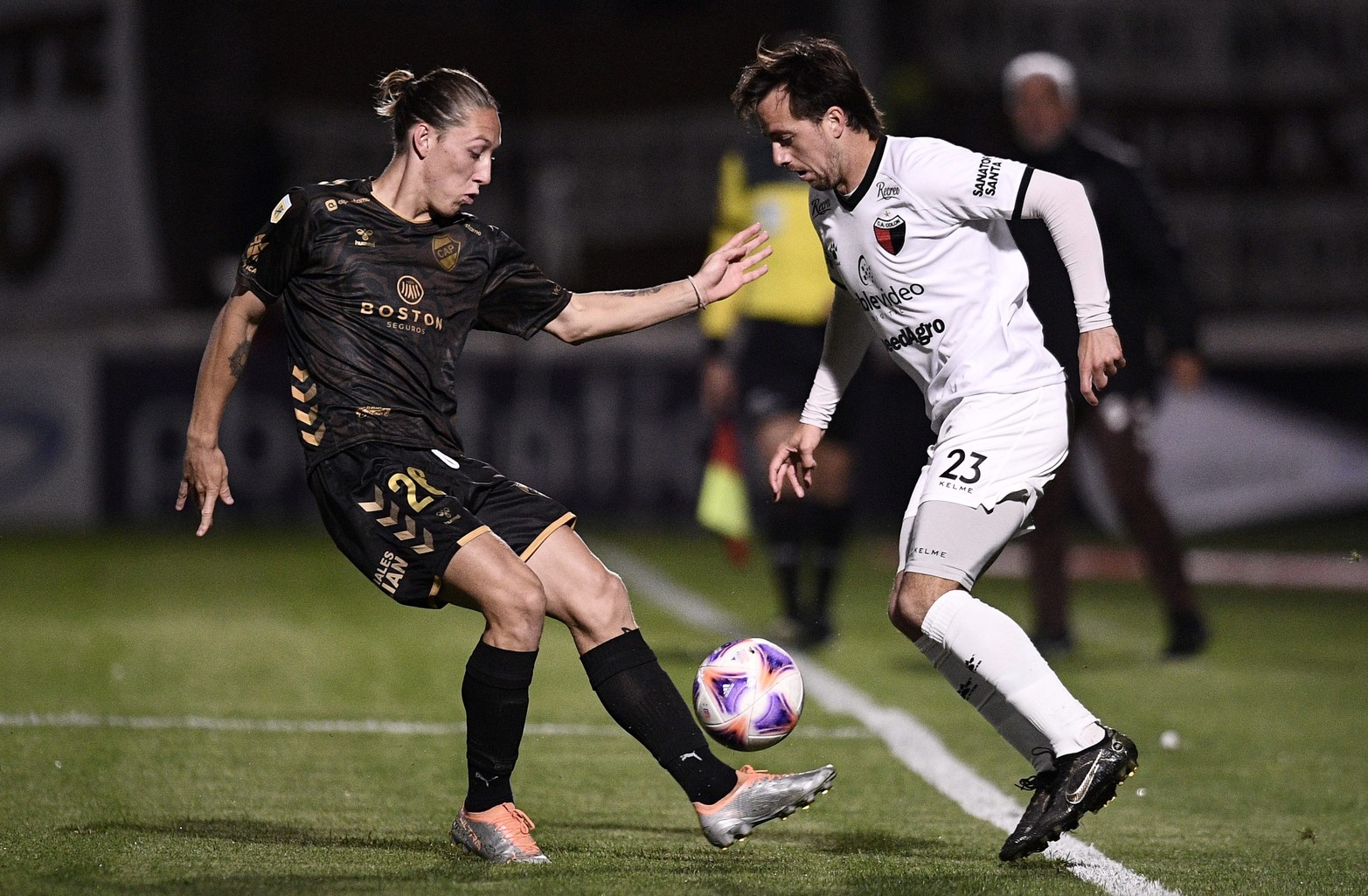 Colón le ganó 2 a 1 a Platense. Con la llegada del nuevo DT Marcelo Saralegui lleva tres partidos jugados y tres ganados. Foto Matías Napoli.