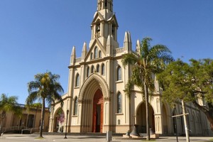 La basílica de Guadalupe, principal edificio neogótico de la ciudad de Santa Fe.  Crédito: José G. Vittori.