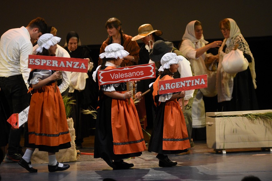 Encuentro cultural de la colectividad Suiza en Santa Fe. El evento fue organizado por La Federación de Asociaciones Suizas de la República Argentina y Entidades Valesanas Argentinas. Dentro de las actividades tuvo su epicentro en el Centro Cultural provincial.