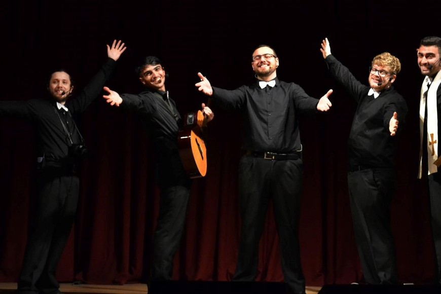 El amor por la obra de Les Luthiers une a estos artistas entrerrianos.