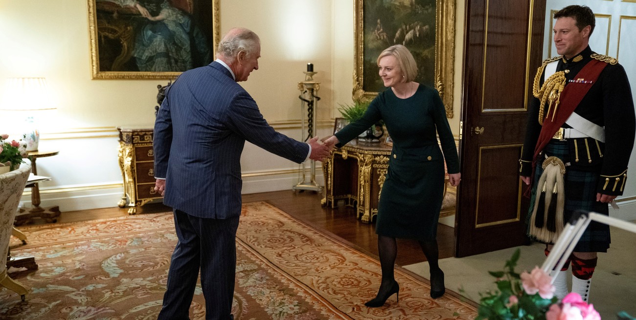 Londres: el rey Carlos III recibió oficialmente por primera vez a la primera ministra Liz Truss