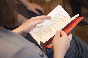 Se realizan rondas de lecturas, talleres de escritura creativa o charlas relacionadas con la literatura y el oficio de escribir. Foto: Archivo El Litoral