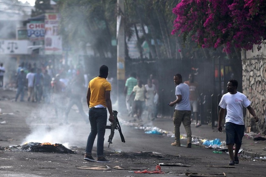 Las protestas callejeras en Haití son cada vez más violentas. Crédito: REUTERS