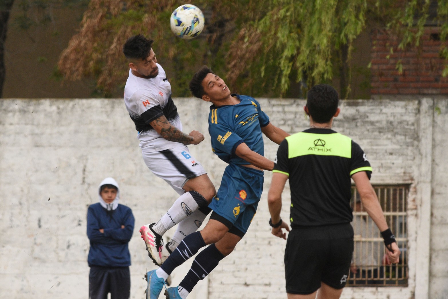 Por la primera fecha del Torneo Federal Amateurs, El Quilla de visitante goleó a Gimnasia 3 a 0.
