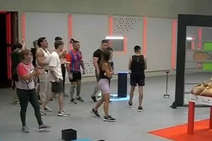 Los participantes jugaron a la búsqueda del tesoro en la casa.