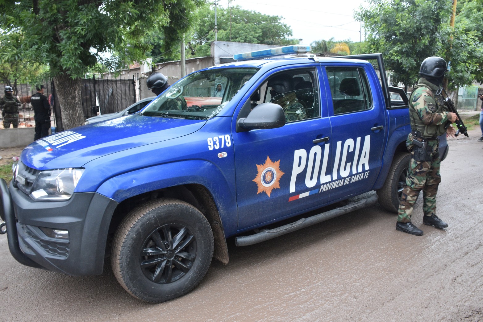 Las diligencias fueron ordenadas por las unidades fiscales de Delitos Complejos y de Homicidios de la Fiscalía Regional 1, y las llevaron a cabo personal del Organismo de Investigaciones (OI) del MPA con colaboración de la Agencia de Investigación Criminal (AIC) de la policía provincial.