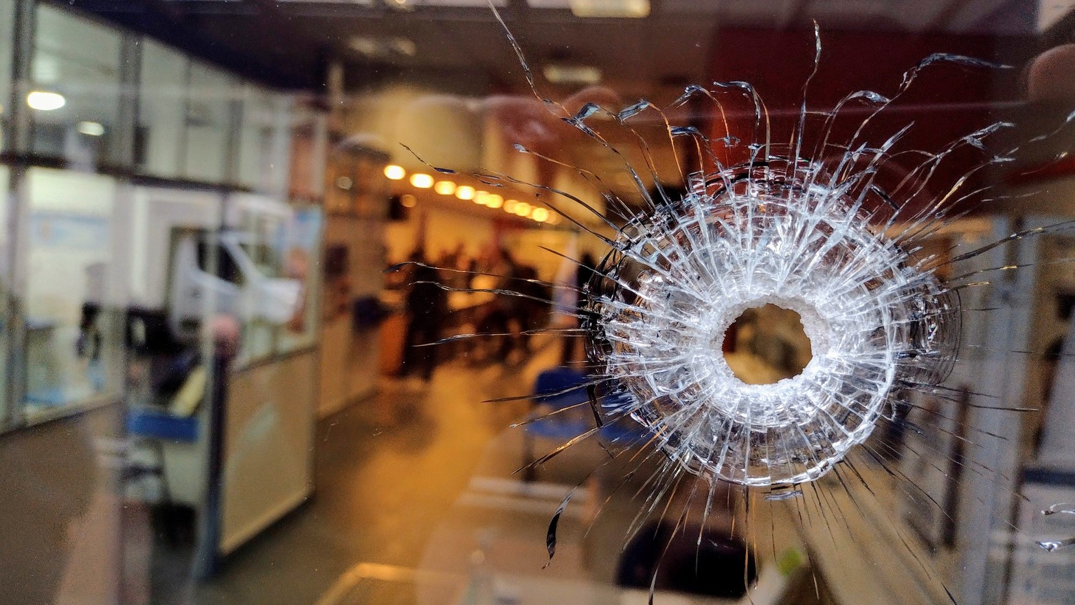 Negocios baleados. El sello narco para crear miedo es una constante en Rosario.