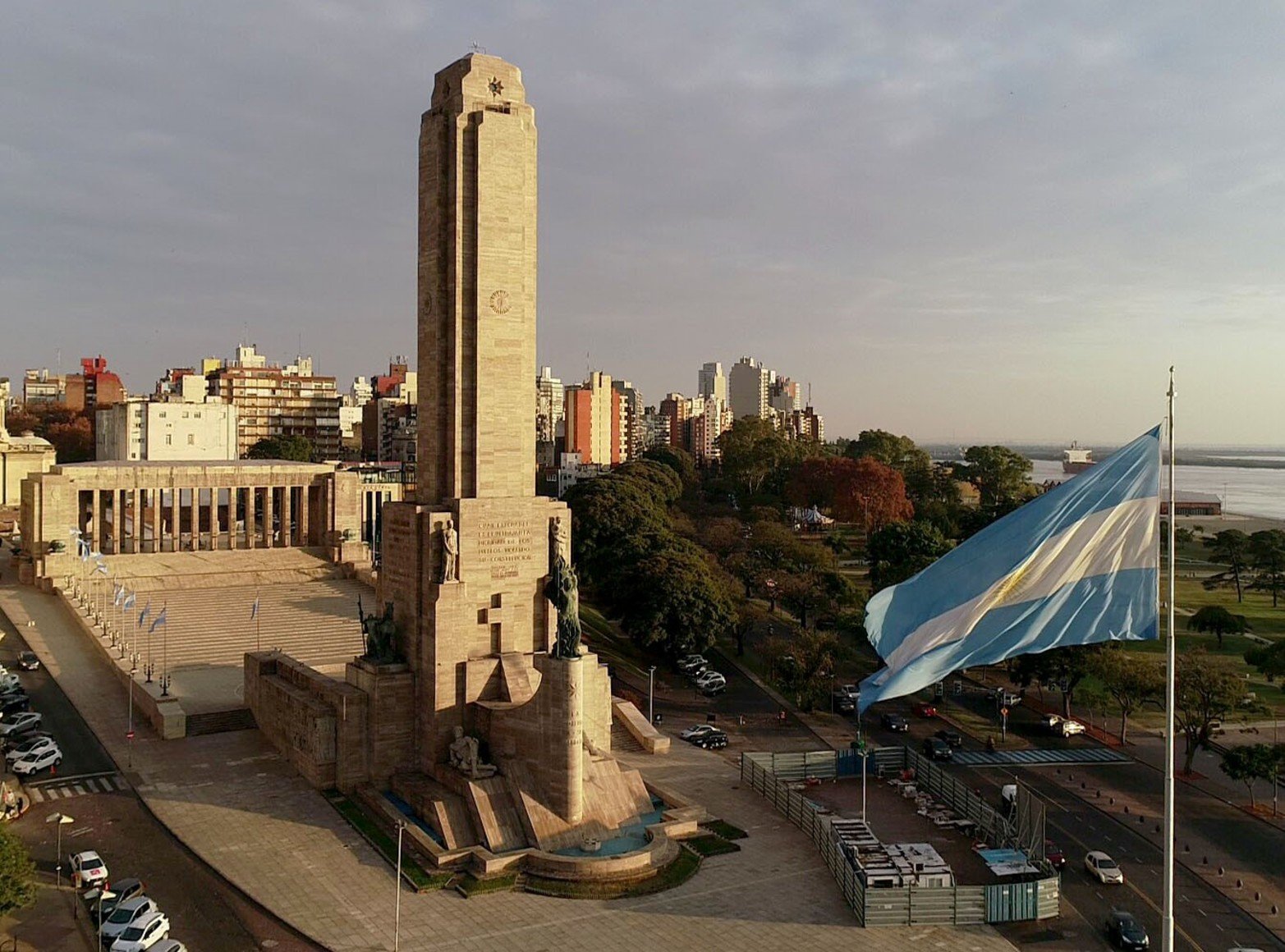 El monumento a la Bandera, en Rosario, uno de los lugares que hay que recorrer.