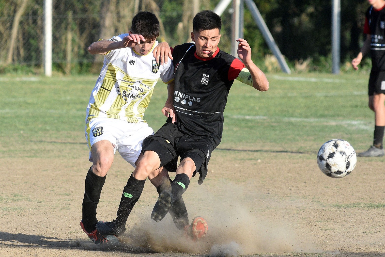 Por la permanencia El Pozo ganó un partido de seis puntos. Superó a Nacional 1 a 0.