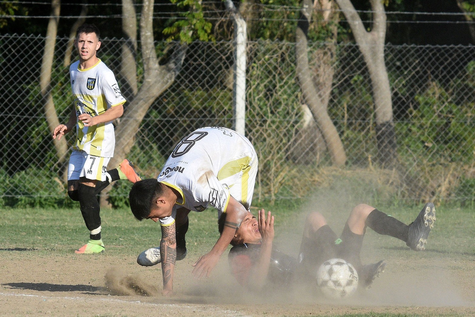 Por la permanencia El Pozo ganó un partido de seis puntos. Superó a Nacional 1 a 0.