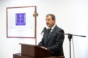 El nuevo decano expresó que el desafío es formar jóvenes con conocimientos técnicos-científicos, pero también con una sólida formación ética. Gentileza UCSF