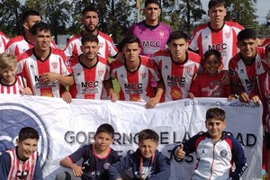No pudo ser. Colón de San Justo perdió ante La Salle pero sigue en lo más alto de la tabla.