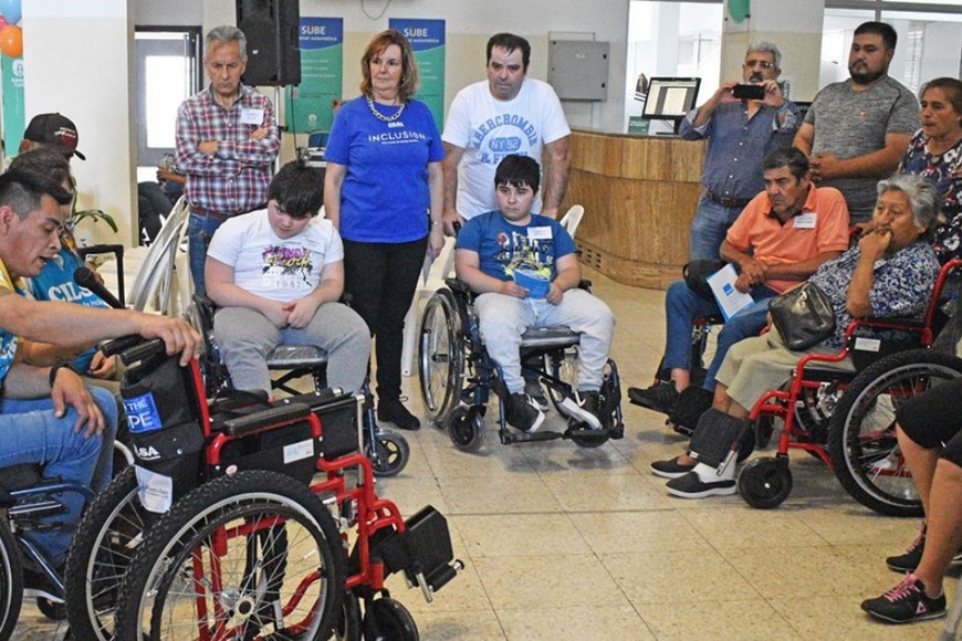 El convenio rubricado permitirá que muchas personas puedan acceder al uso de herramientas digitales