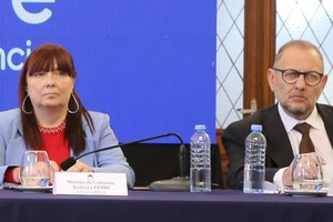 Celia Arena, Ministra de Gobierno, Justicia y Derechos Humanos de la provincia de Santa Fe, y Marcos Corach, Ministro de Gestión Pública. Crédito: Archivo El Litoral