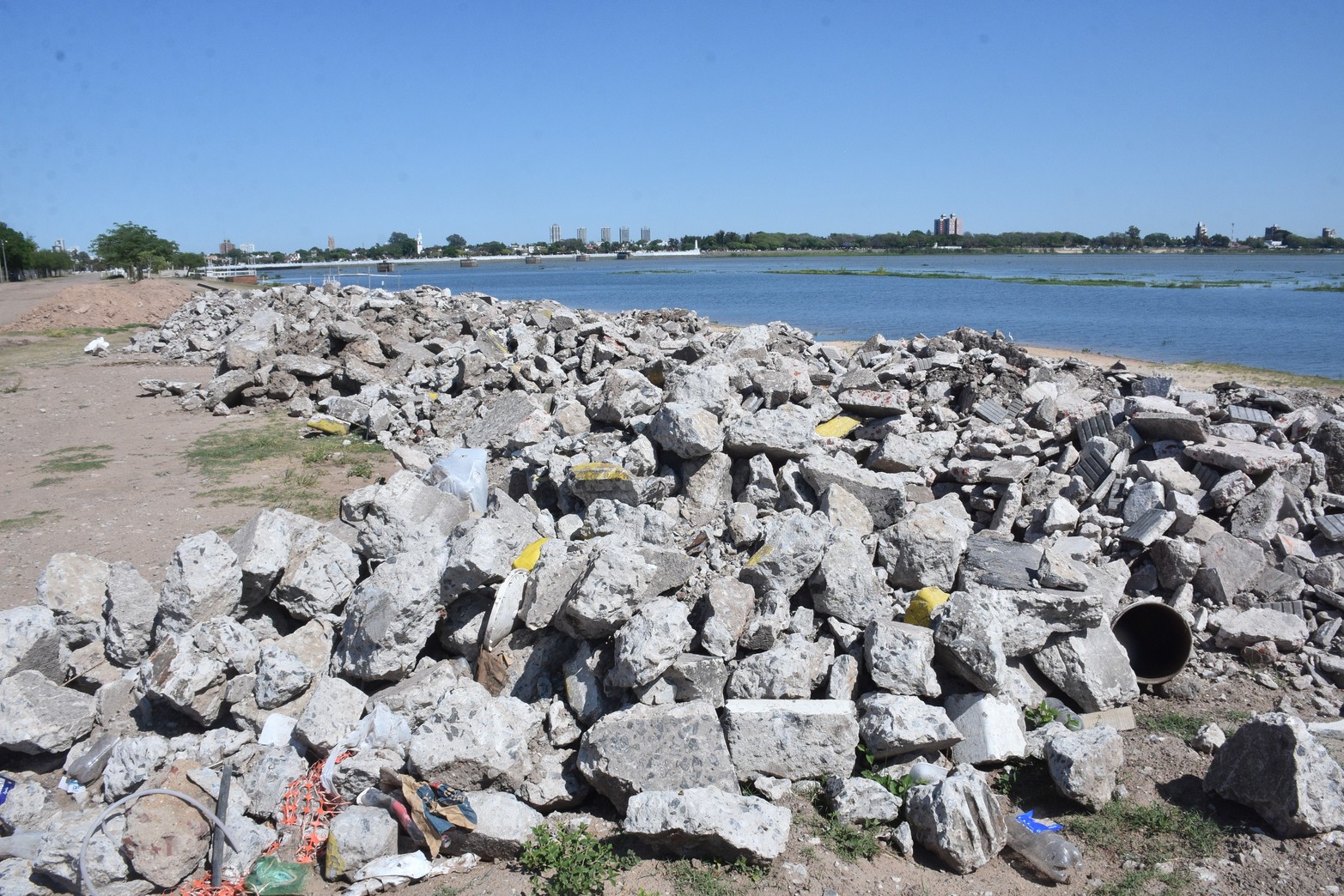 Playa y parador Paseo de la Laguna. Foto Flavio Raina