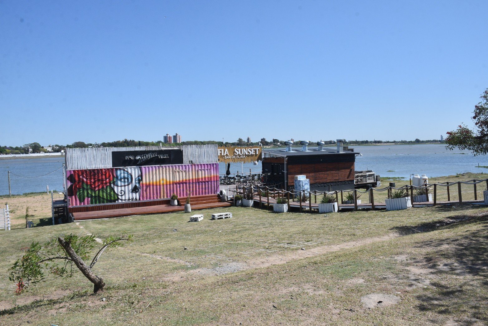 Paradores costanera este. Foto Flavio Raina