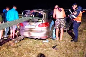 Impactante siniestro en la autopista que une Rosario con Córdoba dejó un muerto y cuatro heridos.